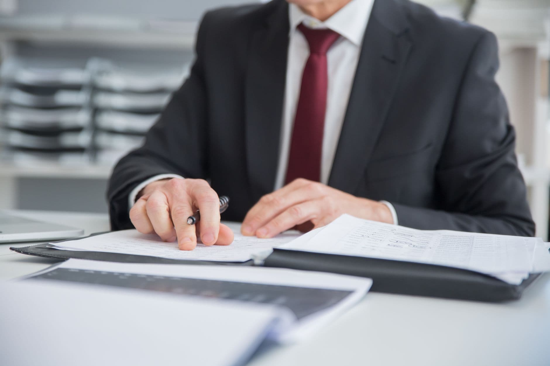 Leveraged and Inverse ETFs: Why They Behave Differently Over Time