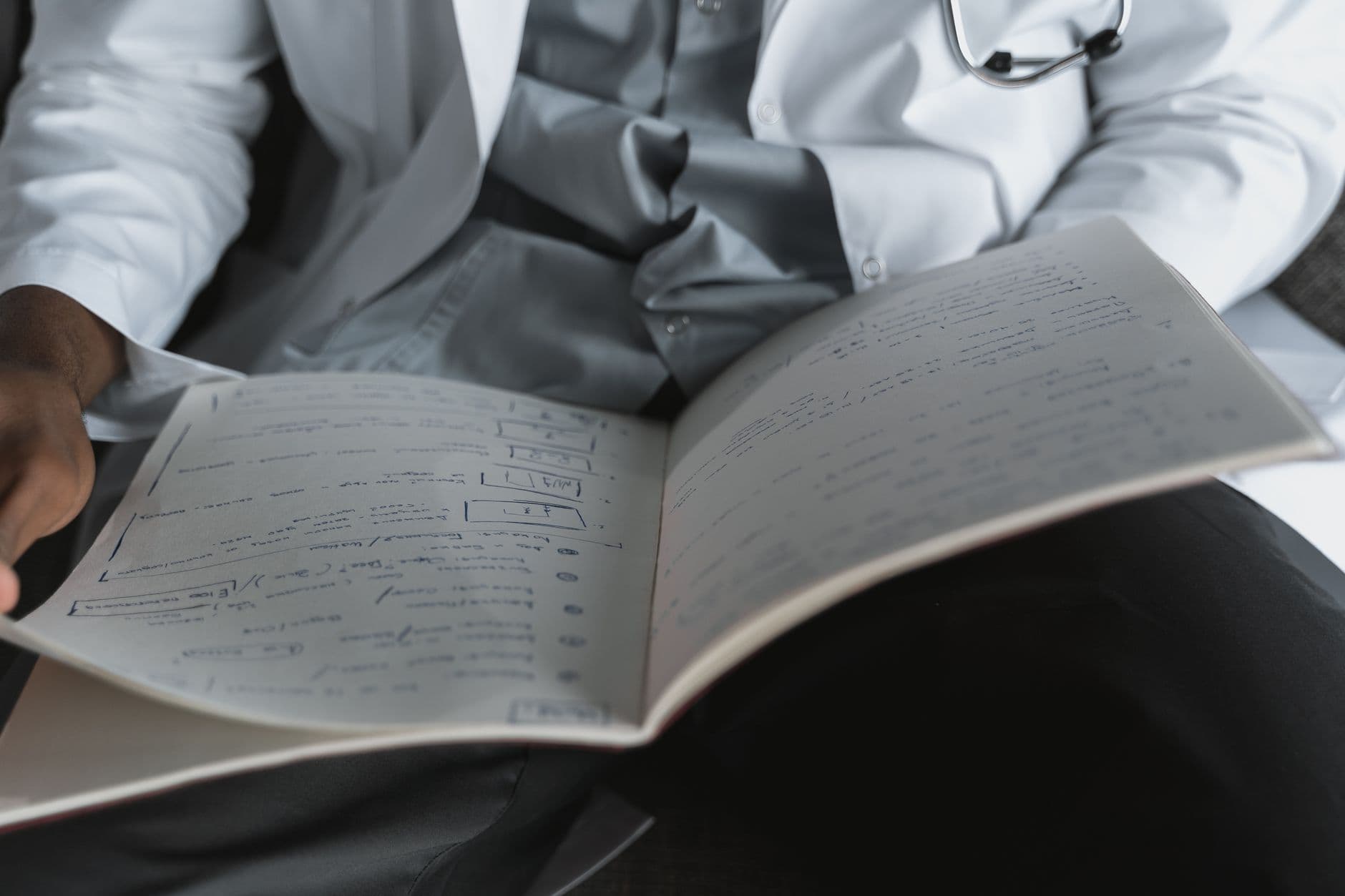 Reading a Balance Sheet: Assets, Liabilities and What They Reveal